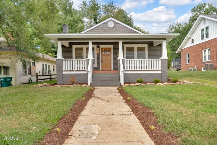 1st photo of 723 Love Street