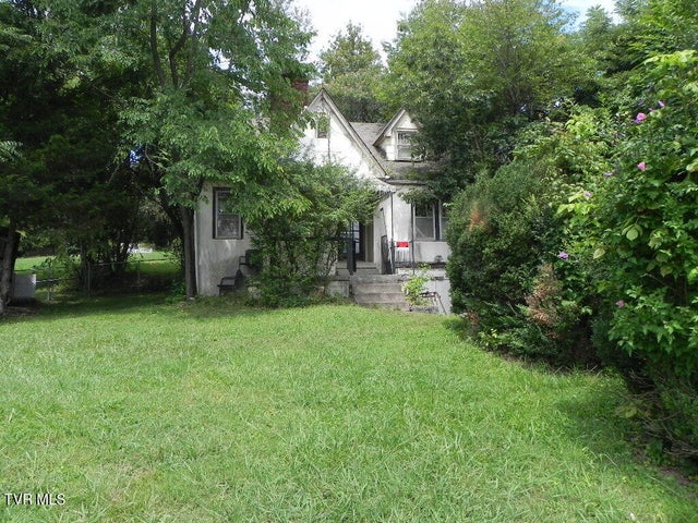 1st photo of 1209 Main Street