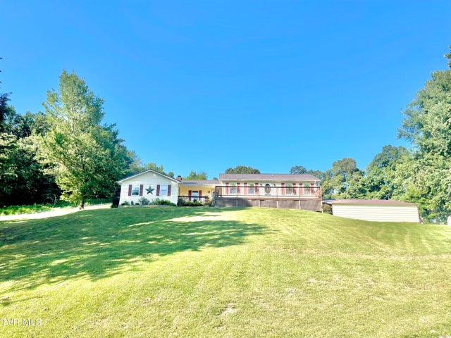1st photo of 14446 Black Hollow Road