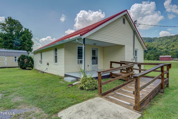 1st photo of 3200 Temple Hill Road