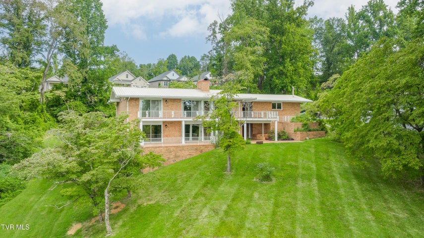 1st photo of 501 Smith Lane