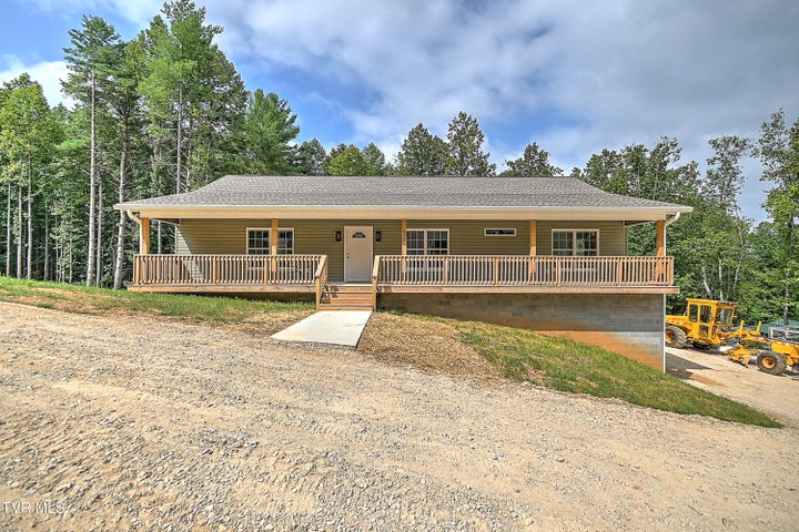 1st photo of 477 Norris Rd ( Bridle Path) Road