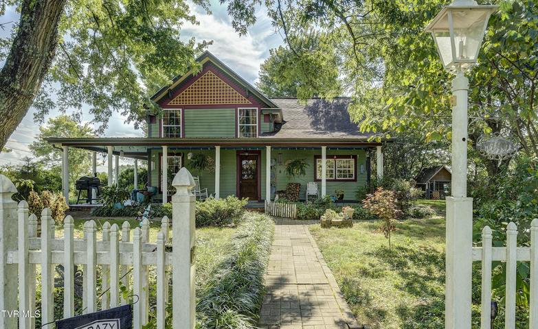 1st photo of 2220 Union Road