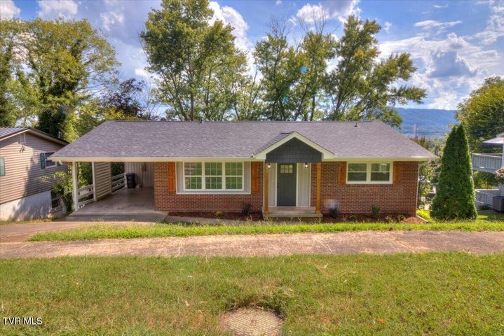 1st photo of 545 Bays View Road