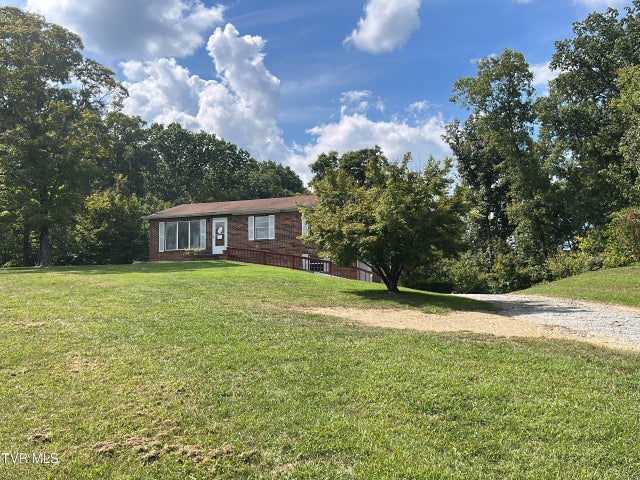 1st photo of 16 Persimmon Lane