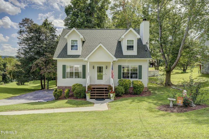 1st photo of 262 Ridgeview Drive