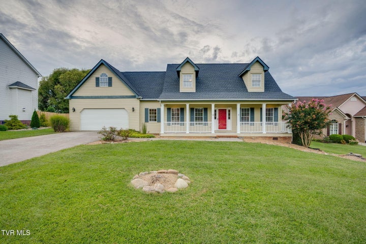 1st photo of 363 Wiltshire Drive