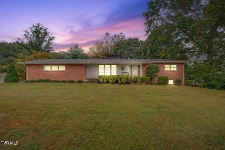 1st photo of 304 Ridgecrest Drive