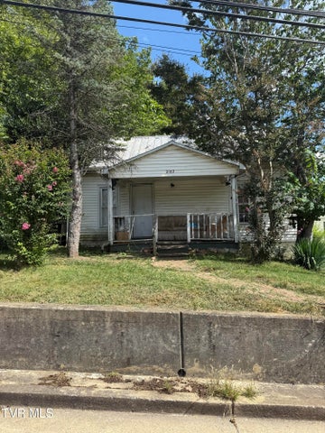 1st photo of 2102 Unaka Avenue