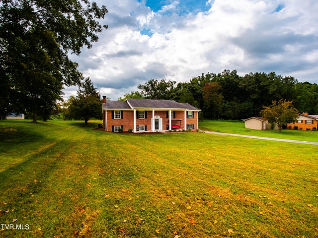 1st photo of 135 Circle Drive