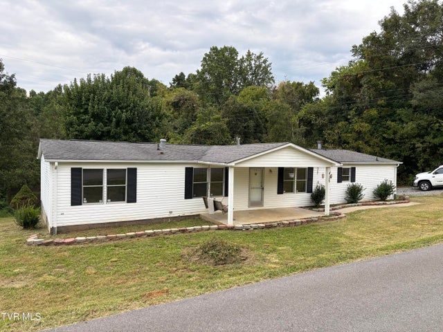 1st photo of 725 Cedar Crest Road