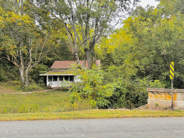 1st photo of 938 Old Newport Highway