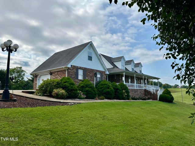 1st photo of 23089 Green Spring Road