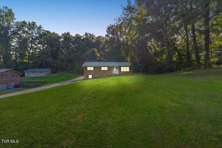 1st photo of 3907 Timberlake Road