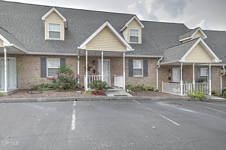 1st photo of 1103 Milton Court