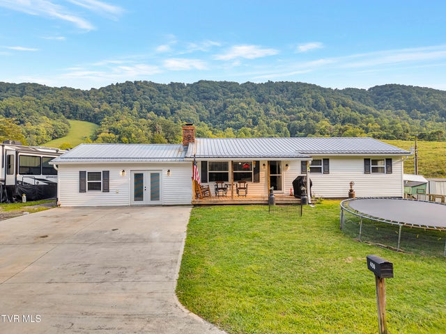 1st photo of 450 Clinch View Lane