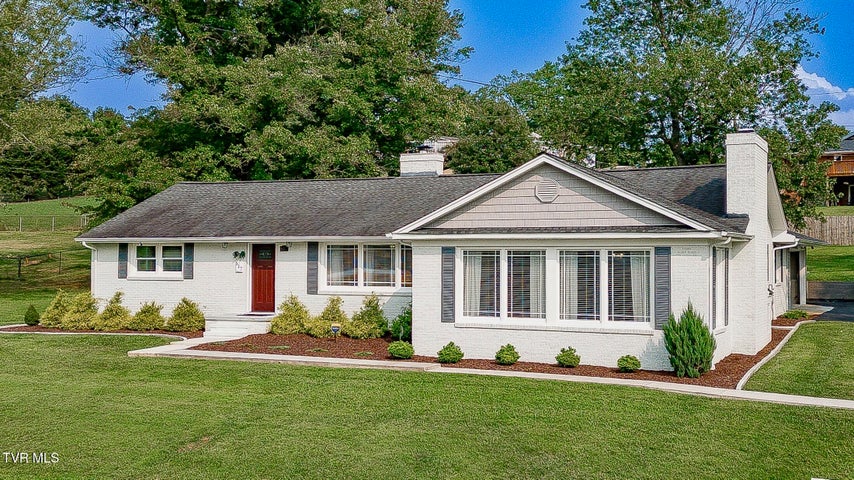 1st photo of 517 Forestdale Road