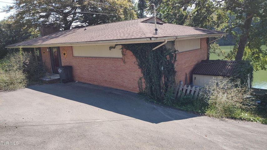 1st photo of 3605 Hemlock Park Drive