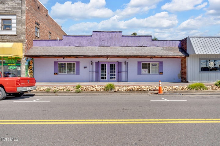 1st photo of 333 Sullivan Street