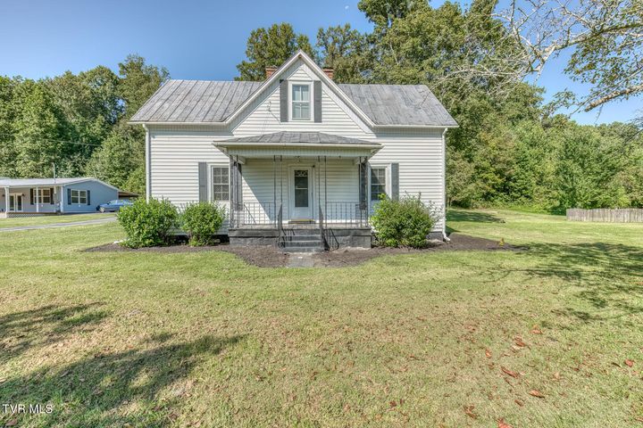 1st photo of 160 Fox Glen Road