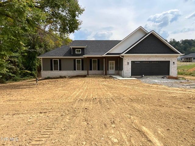 1st photo of 826 Hairetown Road