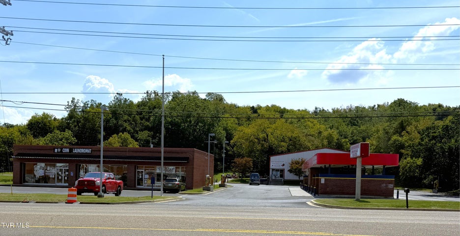1st photo of 861 Highway 25-70 