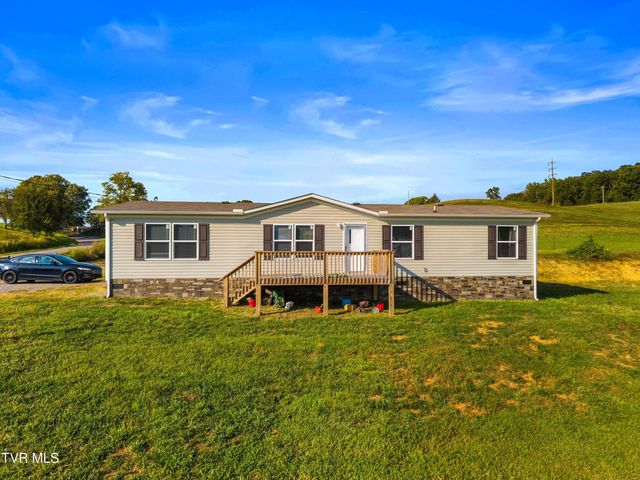 1st photo of 2421 Three Springs Road