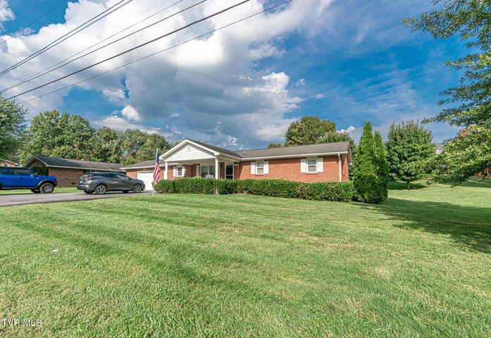 1st photo of 3713 Bluefield Drive