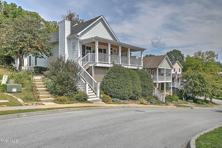 1st photo of 164 New Halifax Street