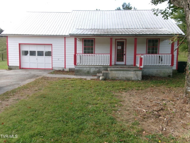 1st photo of 806 Heim Road