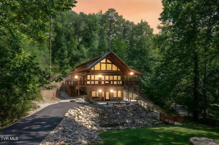 1st photo of 2579 Black Bear Lane