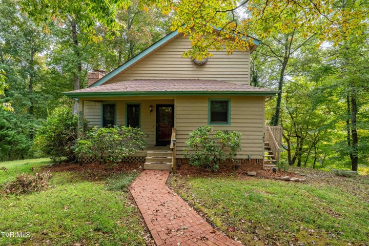 1st photo of 5084 Lake Forest Drive