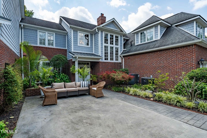 1st photo of 102 Willow Creek Lane