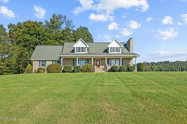 1st photo of 963 Main Street