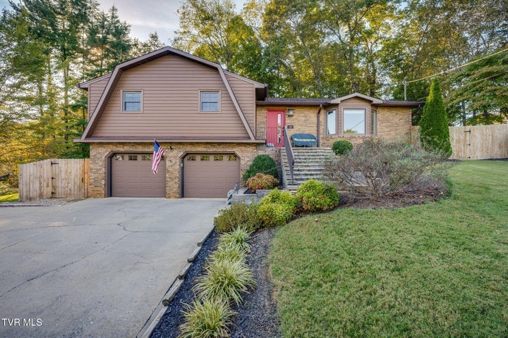 1st photo of 136 Manchester Place