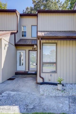 1st photo of 780 Hamilton Road