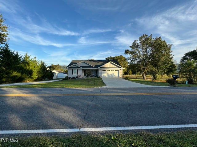 1st photo of 479 Silver Lake Road Road