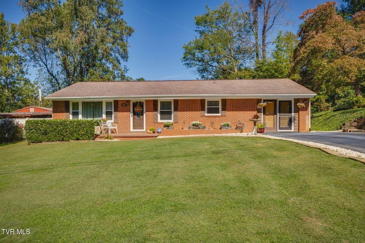 1st photo of 177 Shenandoah Drive