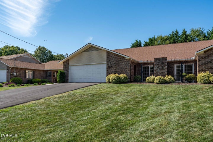 1st photo of 1032 Estate Drive