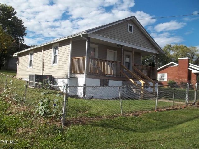 1st photo of 224 Virgil Avenue