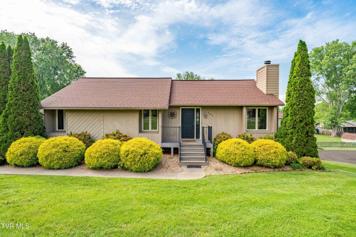 1st photo of 305 Hale Meade Drive