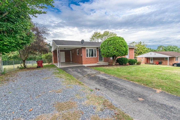 1st photo of 4003 Sanford Drive