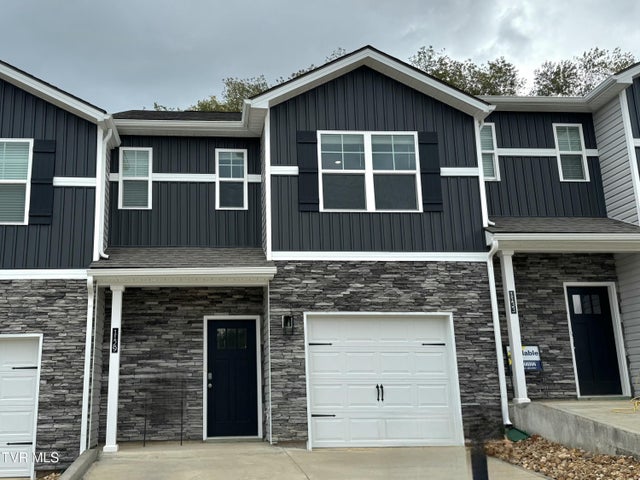 1st photo of 1129 Wenna Way 