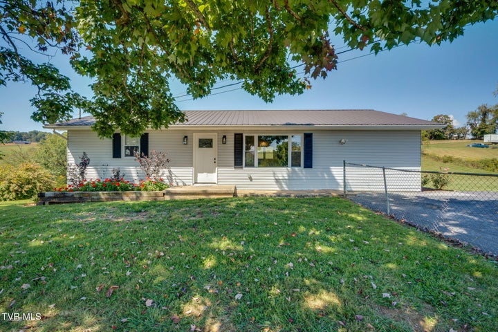 1st photo of 332 Deerlick Road