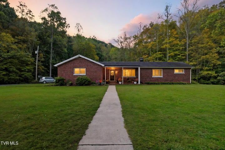 1st photo of 4299 Fairview Road