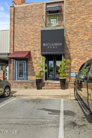 1st photo of 414 Roan Street