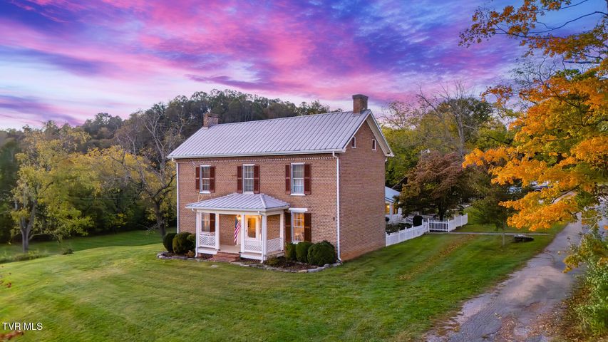 1st photo of 1549 Highway 126 