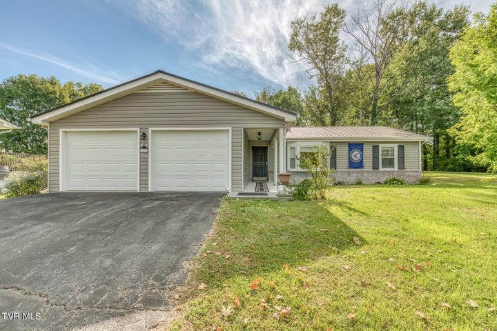 1st photo of 109 Canterbury Lane