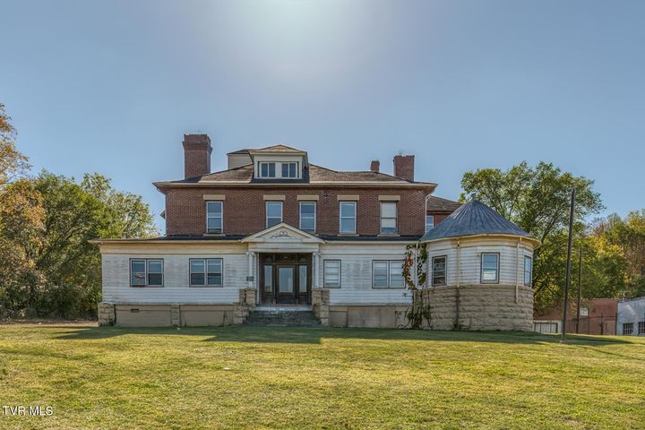 1st photo of 540 Main Street