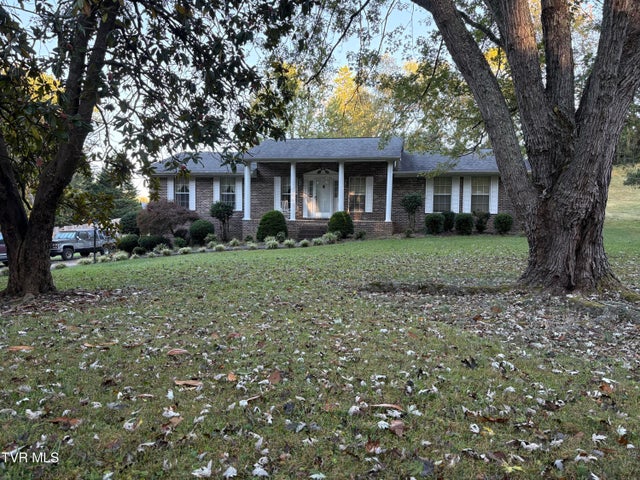 1st photo of 1238 Tanglewood Drive